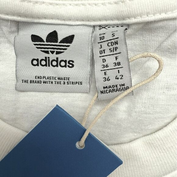 Adidas Circle Trefoil White Tee IZ1315 with Iconic Logo - Picture 3 of 7